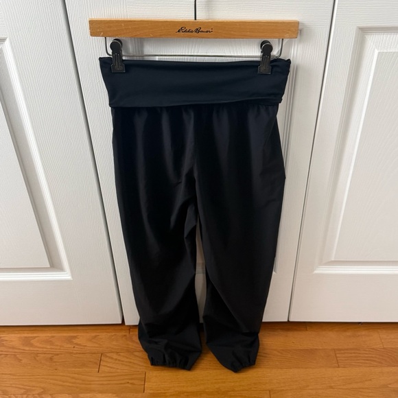 Lululemon Athletica Lightweight Foldover-Waist Joggers in Black - Picture 3 of 5